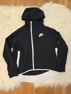🆕️3/$30🎈Nike Zip-Up Hoodie